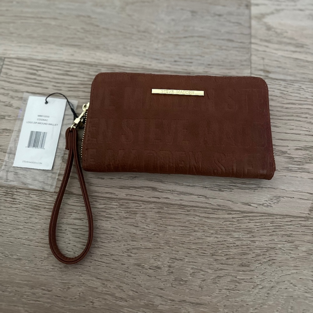 Steve Madden Logo Zip Around Wallet - Cognac
